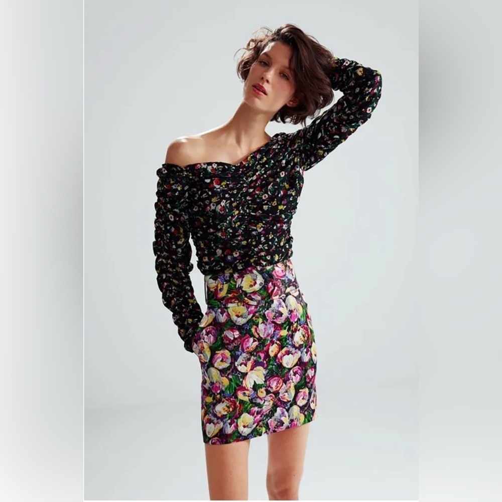 Zara Limited Edition Ruched Floral Top Size S